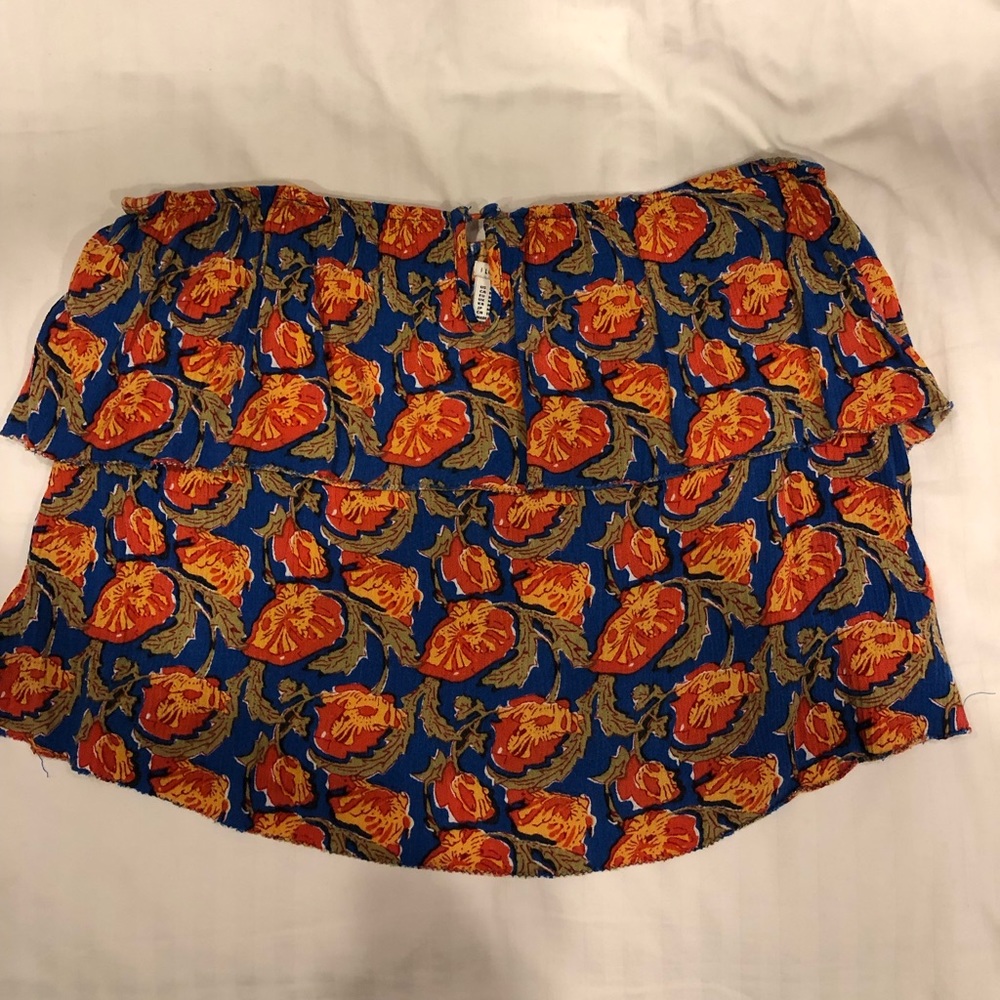 Strapless keyhole floral crop top